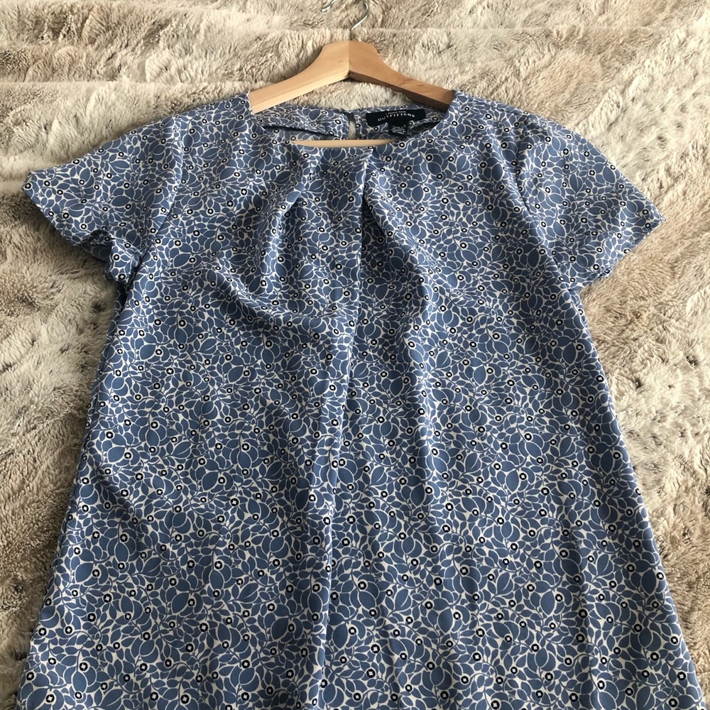 Super cute Lands’ End Chase blouse.